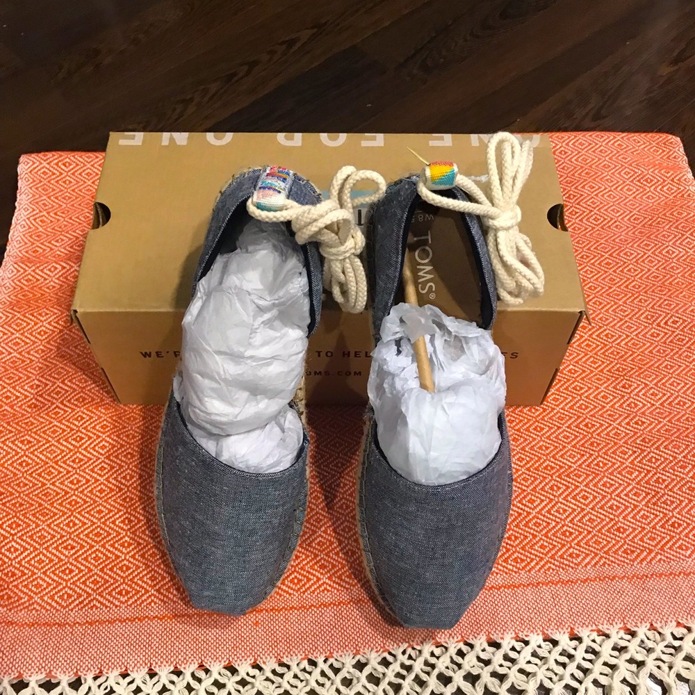 Unused Katalina Navy Slub Chambray